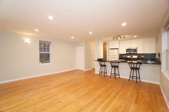 Building Photo - 1103 N Crosby St