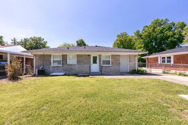 Building Photo - 1209 S 45th St