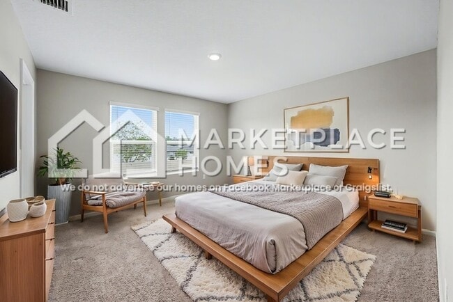 Building Photo - 2044 Rosewood Cir