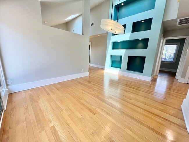 Building Photo - Pristine 3 Bedroom Craftsman House in Belm...