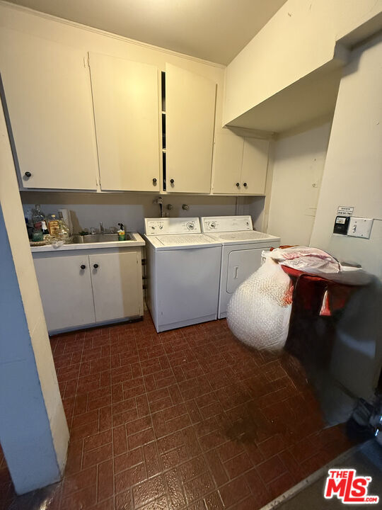 Building Photo - 5310 Lindley Ave