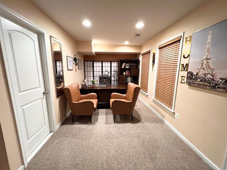 Building Photo - 1604 Sebring Ct