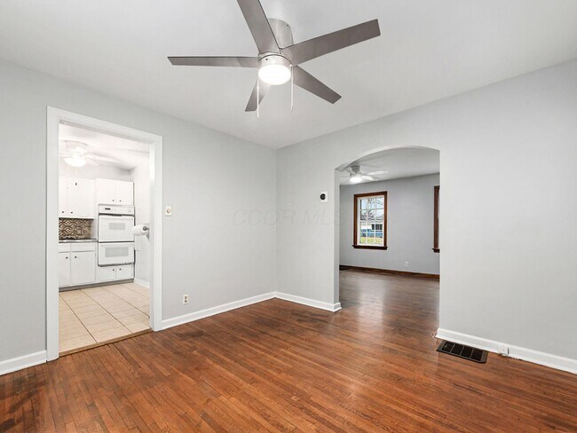 Building Photo - 495 Northview Dr