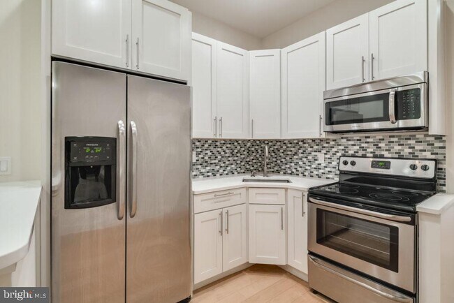 Building Photo - 1305 Locust St