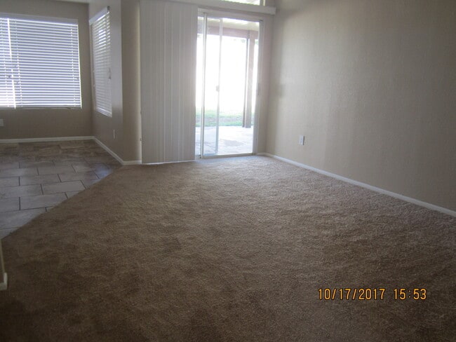 Building Photo - CANYON CREST GORGEOUS SINGLE STORY