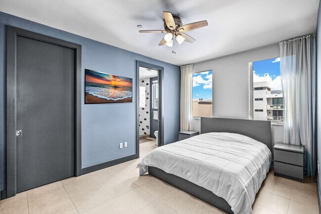 Building Photo - Monthly rental for Season , ( min 4 months)