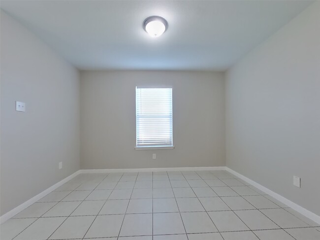 Building Photo - 441 Palomino Stand Dr