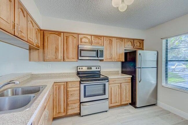 Building Photo - 1801 Sabal Ridge Ct