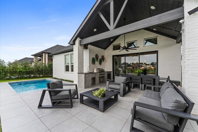 Building Photo - 9638 Birchwood Holw Trl