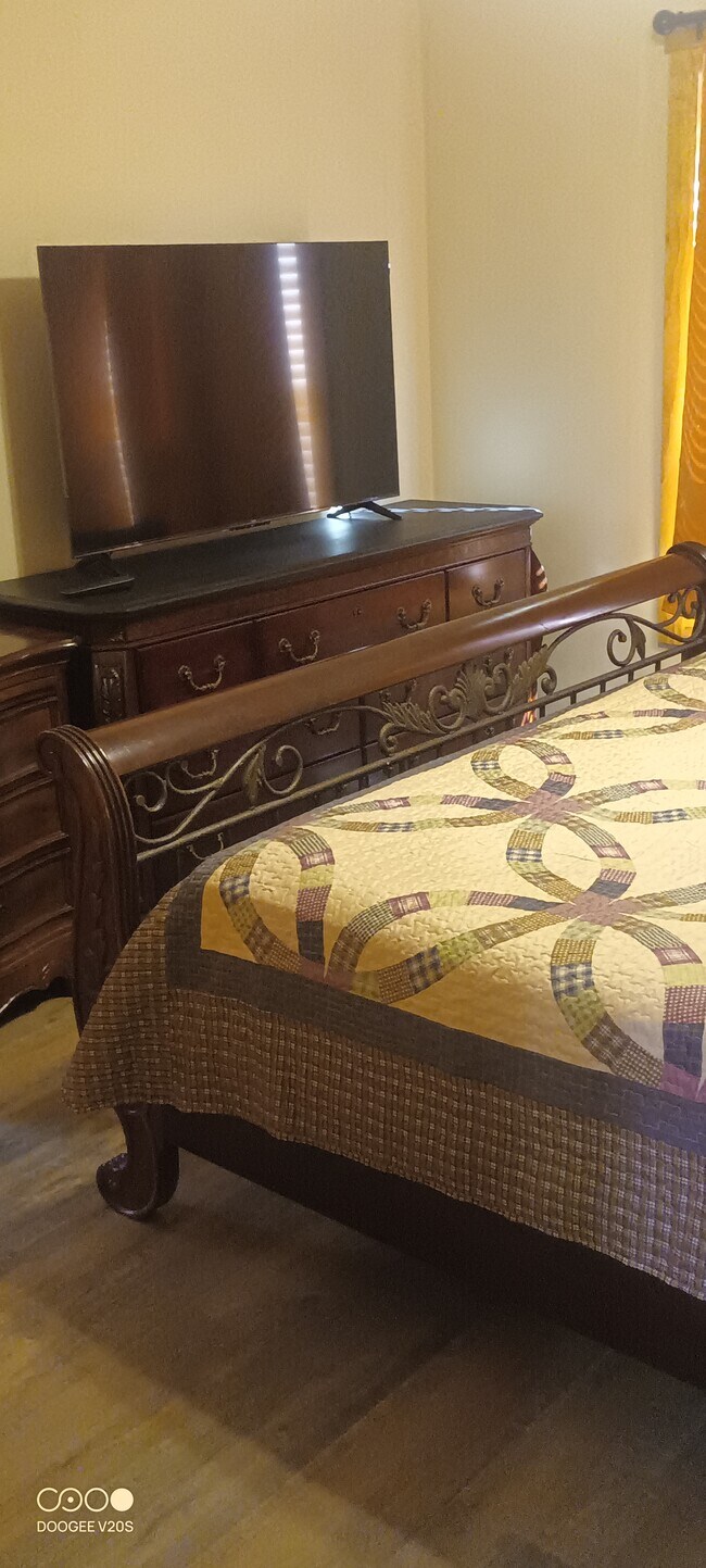 Building Photo - 1040 Rdg Pt Trl