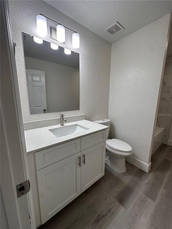 Building Photo - 40 Willow Run