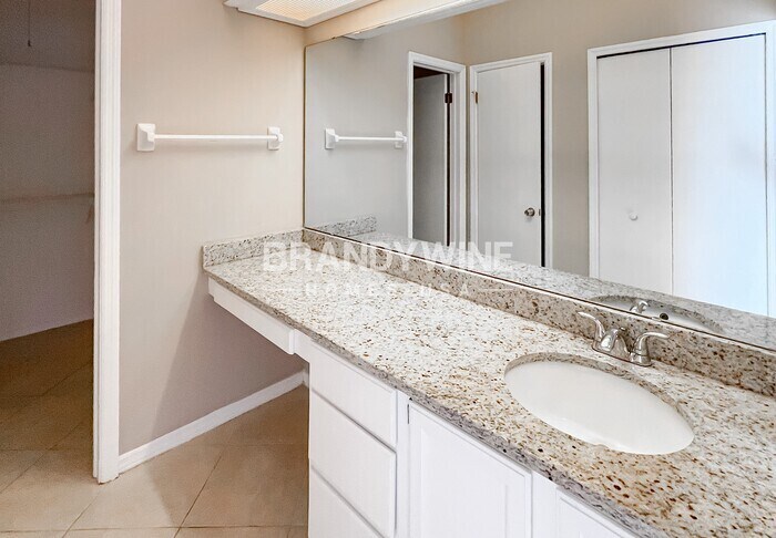 Building Photo - 8592 Bandera Cir W