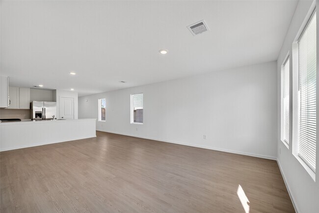 Building Photo - 18510 Autumn Hts Ln