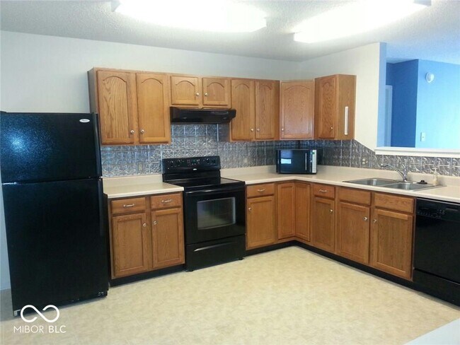 Building Photo - 11376 N Creekside Dr