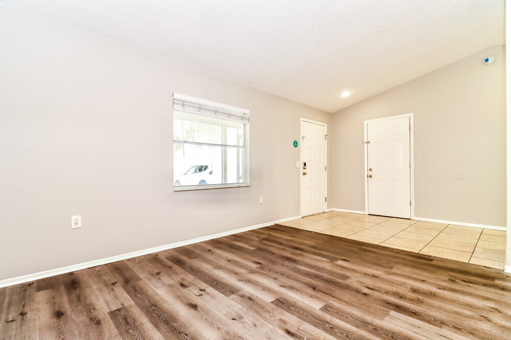 Building Photo - 8047 Hathaway Dr