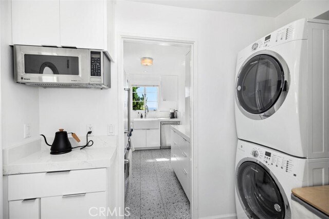 Building Photo - 2142 Ruby Pl