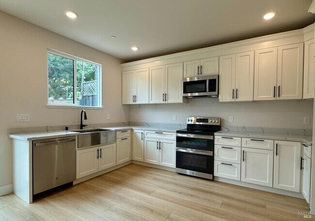 Building Photo - 3558 Parker Hill Court