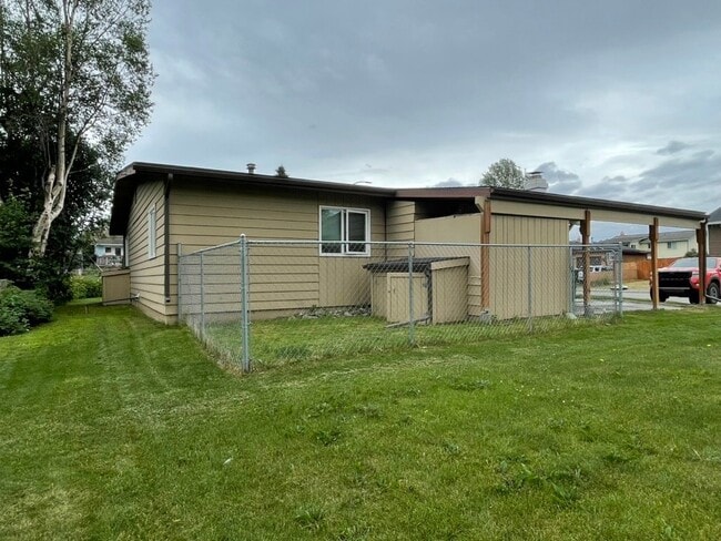 Building Photo - 7001 Rovenna St