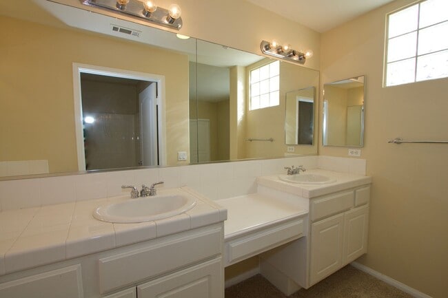 Building Photo - Carlsbad Condo West of 5 Freeway with Lagoon Views - Available June 1st!