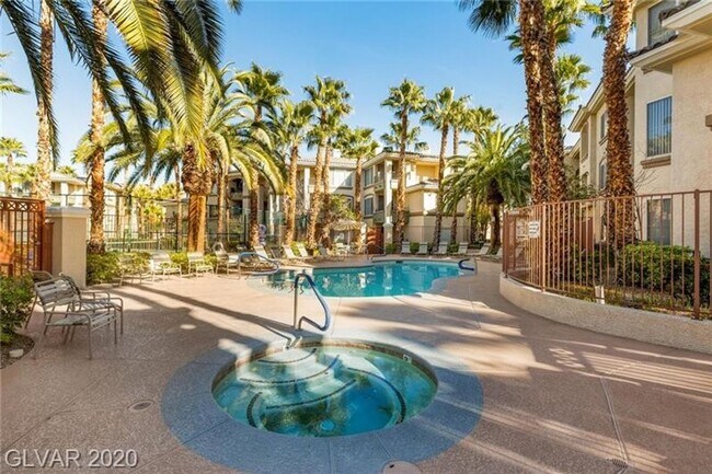Building Photo - MOVE IN READY! 3 BEDROOM- GUARD GATED COMM...