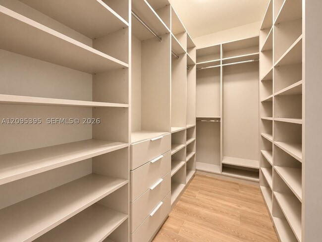 Building Photo - 731 Crandon Blvd