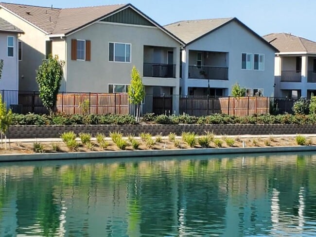 Building Photo - 3919 Watermist Way