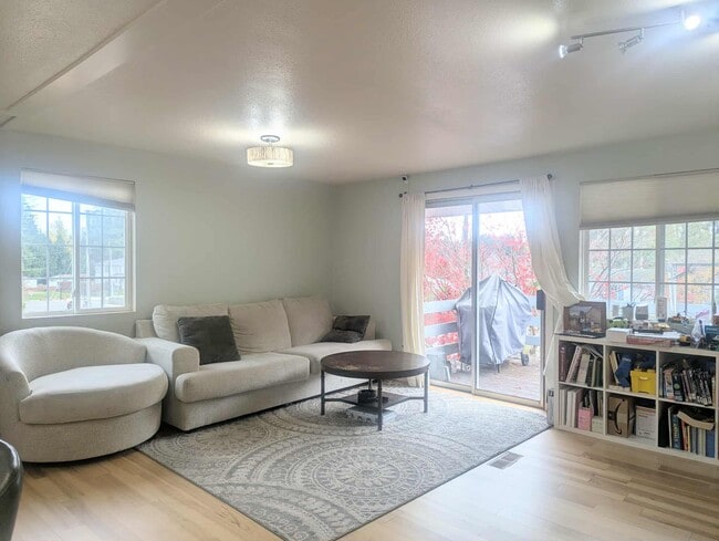 Building Photo - 16302 SE 132nd St