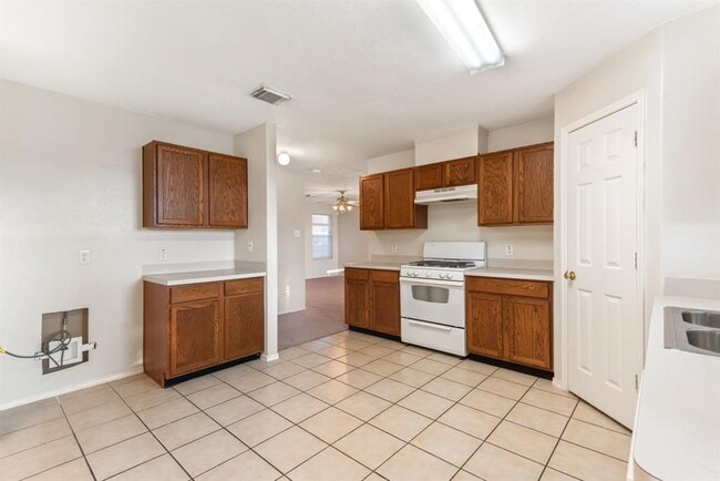 Building Photo - 2911 Katy Briar Ln