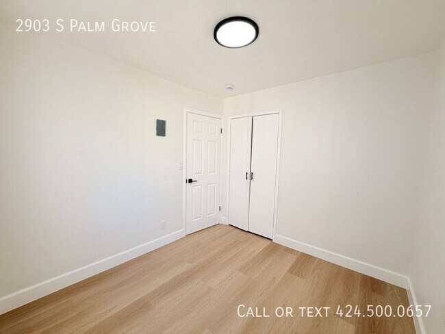 Building Photo - 2903 S Palm Grove Ave