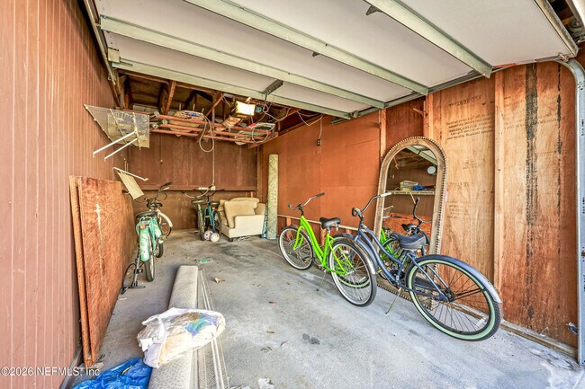 Building Photo - 10 10th St