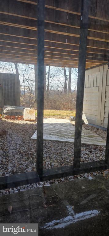 Building Photo - 7886 Marioak Dr