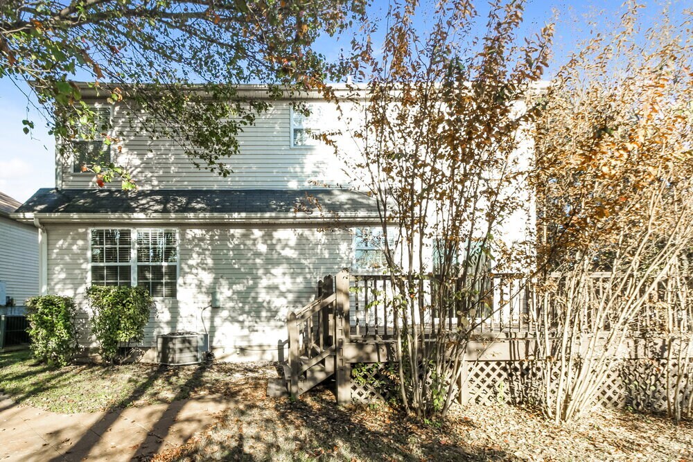 Building Photo - 612 Forest Pointe Pl