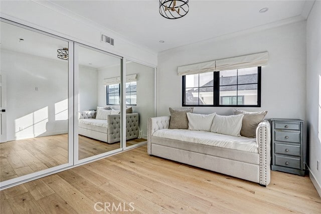 Building Photo - 1852 6th St