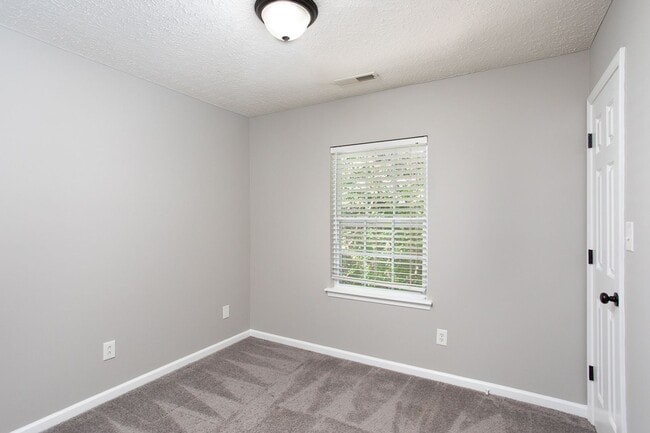 Building Photo - 3356 Tarleton W