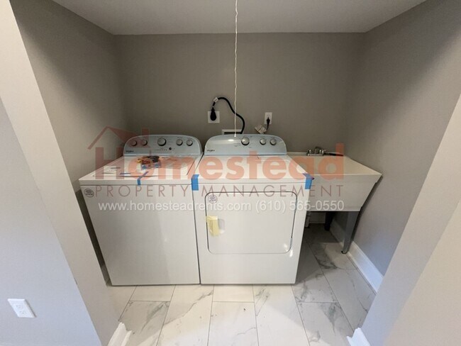Building Photo - 3 BEDROOM HOME FOR RENT IN LANSDOWNE