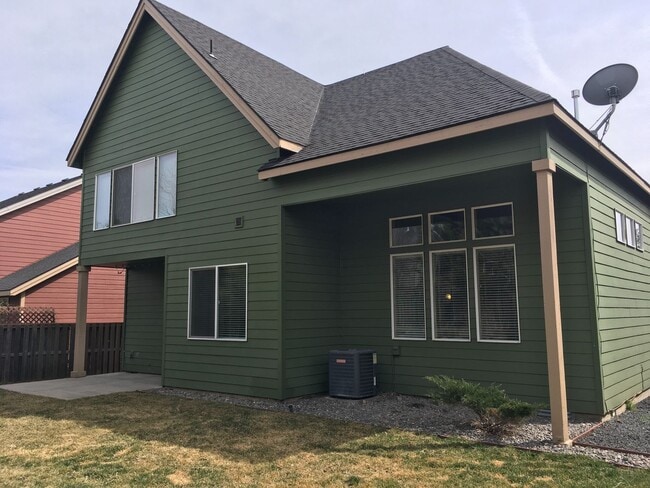 Building Photo - Gorgeous River Canyon Community Home!