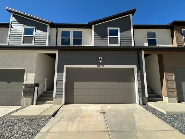 Building Photo - 5260 Acacia Dr