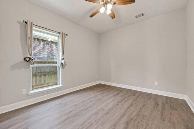 Building Photo - 17371 Merigold Hts Dr