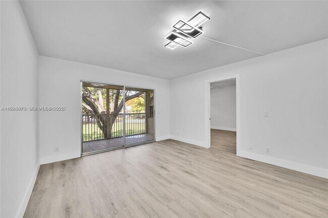 Building Photo - 1200 SW 124th Terrace