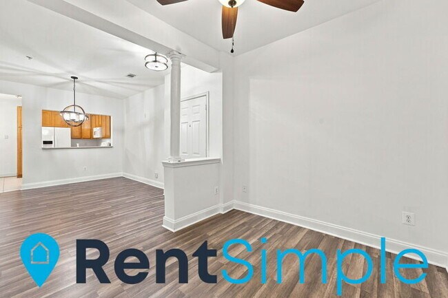 Building Photo - 13890 Chelmsford Dr