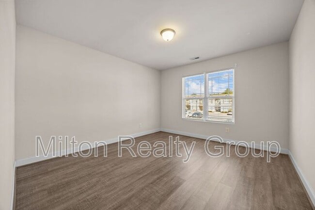 Building Photo - 91 River Stancil Dr