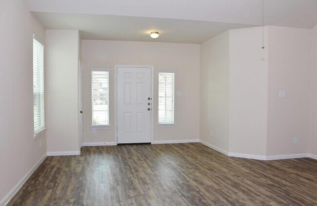 Building Photo - 12331 Dona Lane