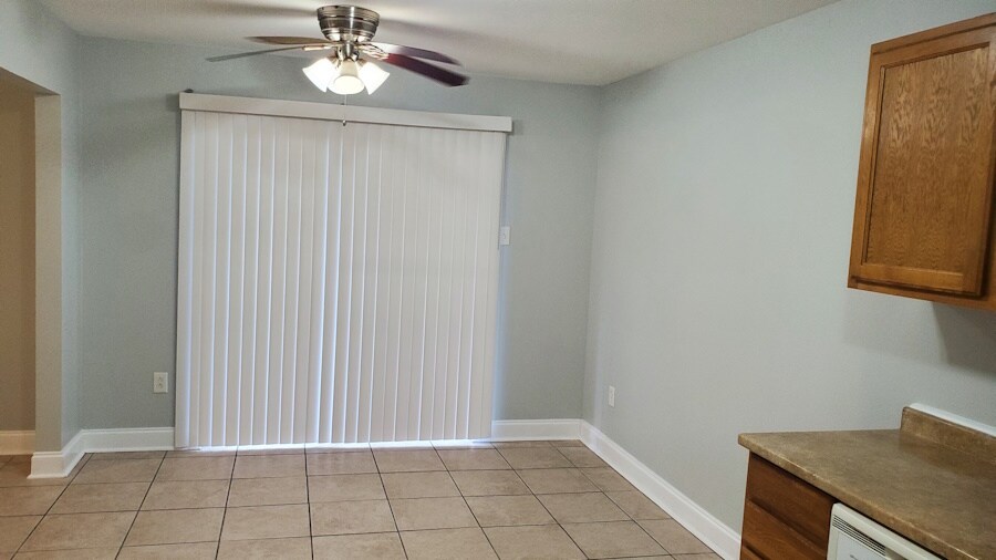 Building Photo - 3673 Martinique Ave