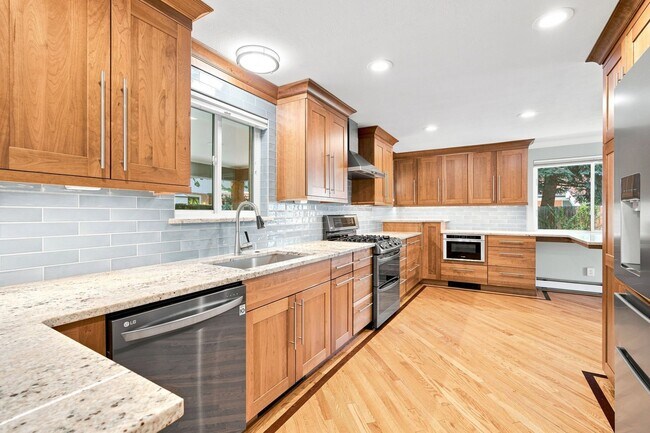 Building Photo - Charming 3-Bedroom Home in Lakewood, CO
