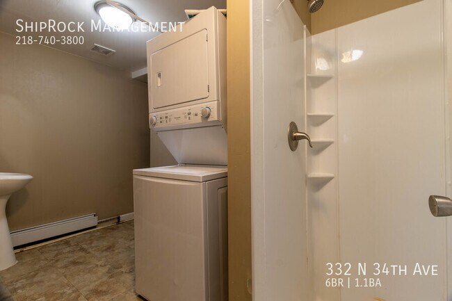 Building Photo - 332 N 34th Ave E