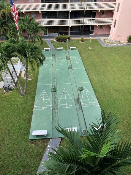 Building Photo - 180 NE 12th Ave