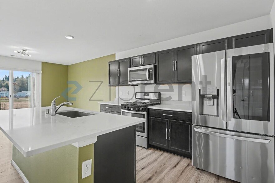 Building Photo - 9168 Candytuft Ln SE