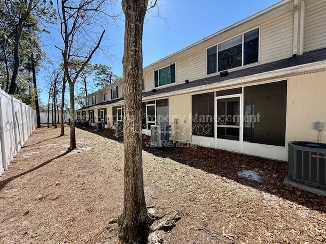 Building Photo - 8230 Dames Point Crossing Blvd