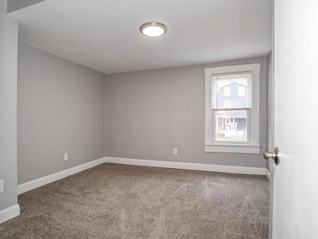 Building Photo - 617 Straight  St Sewickley, PA 15143