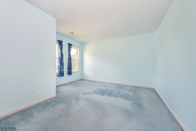 Building Photo - 99 Chesapeake Ave